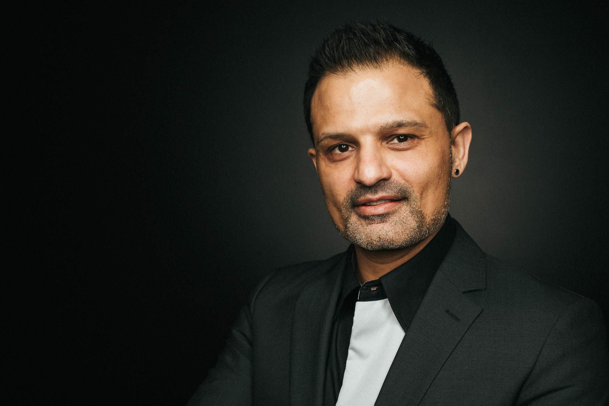 Export x3 Headshot  06117 Dez 01 2019 Headshot  Miro Nicole Nadine 3